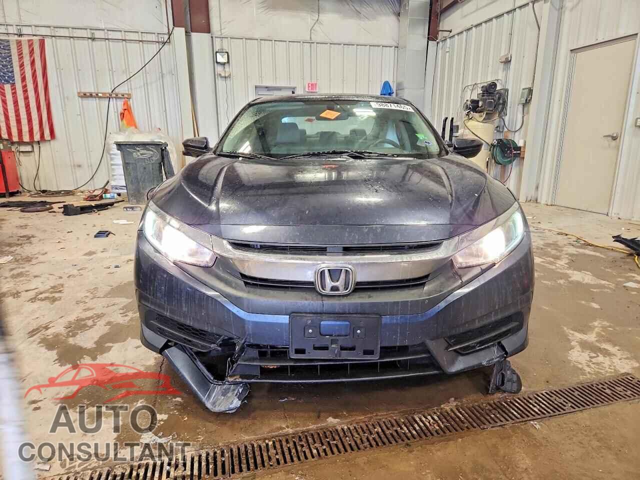 HONDA CIVIC 2018 - 19XFC2F74JE013666