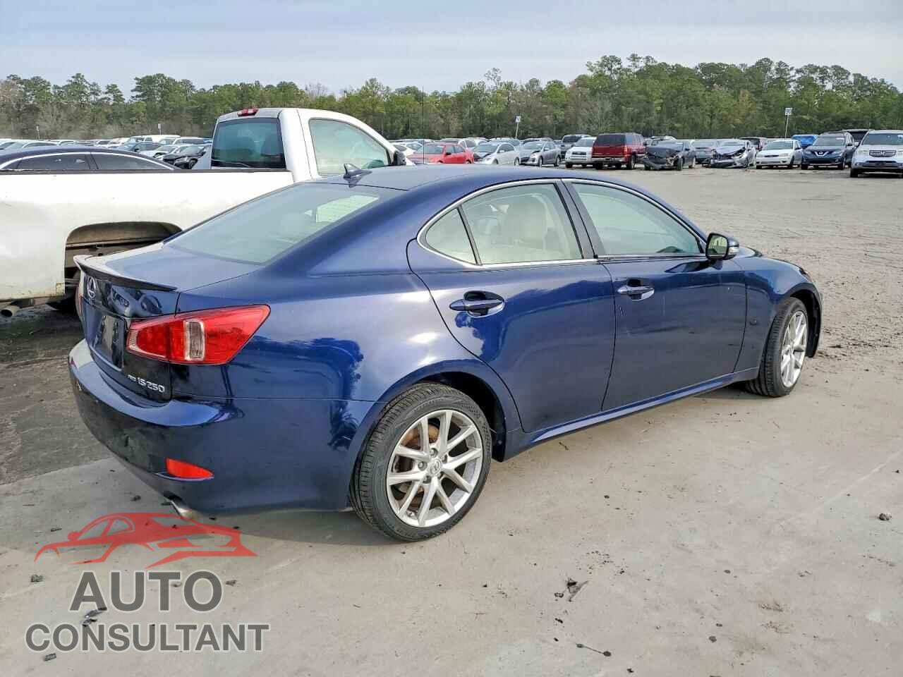 LEXUS IS 2012 - JTHCF5C25C5057774