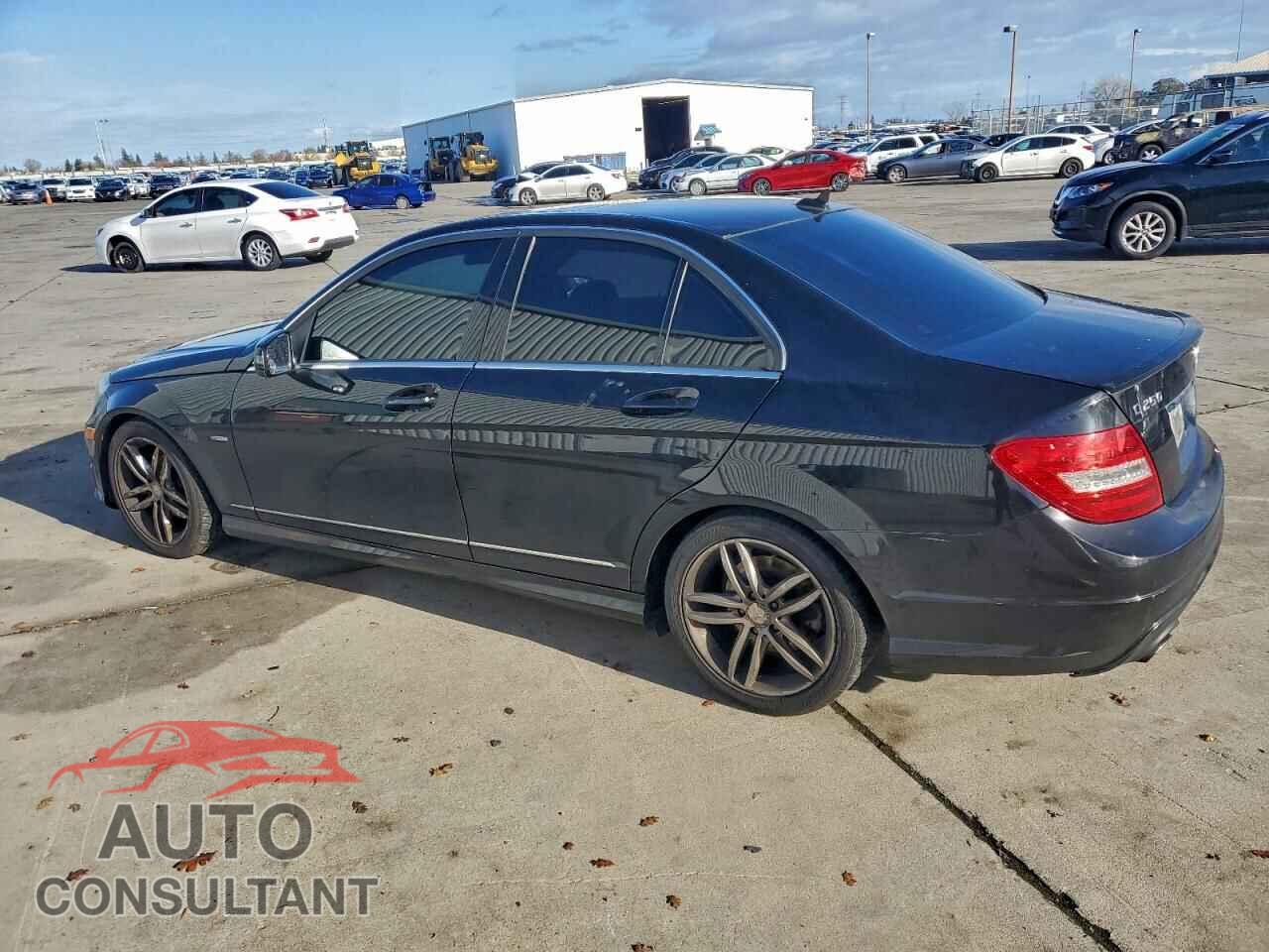 MERCEDES-BENZ C-CLASS 2012 - WDDGF4HB1CA609595