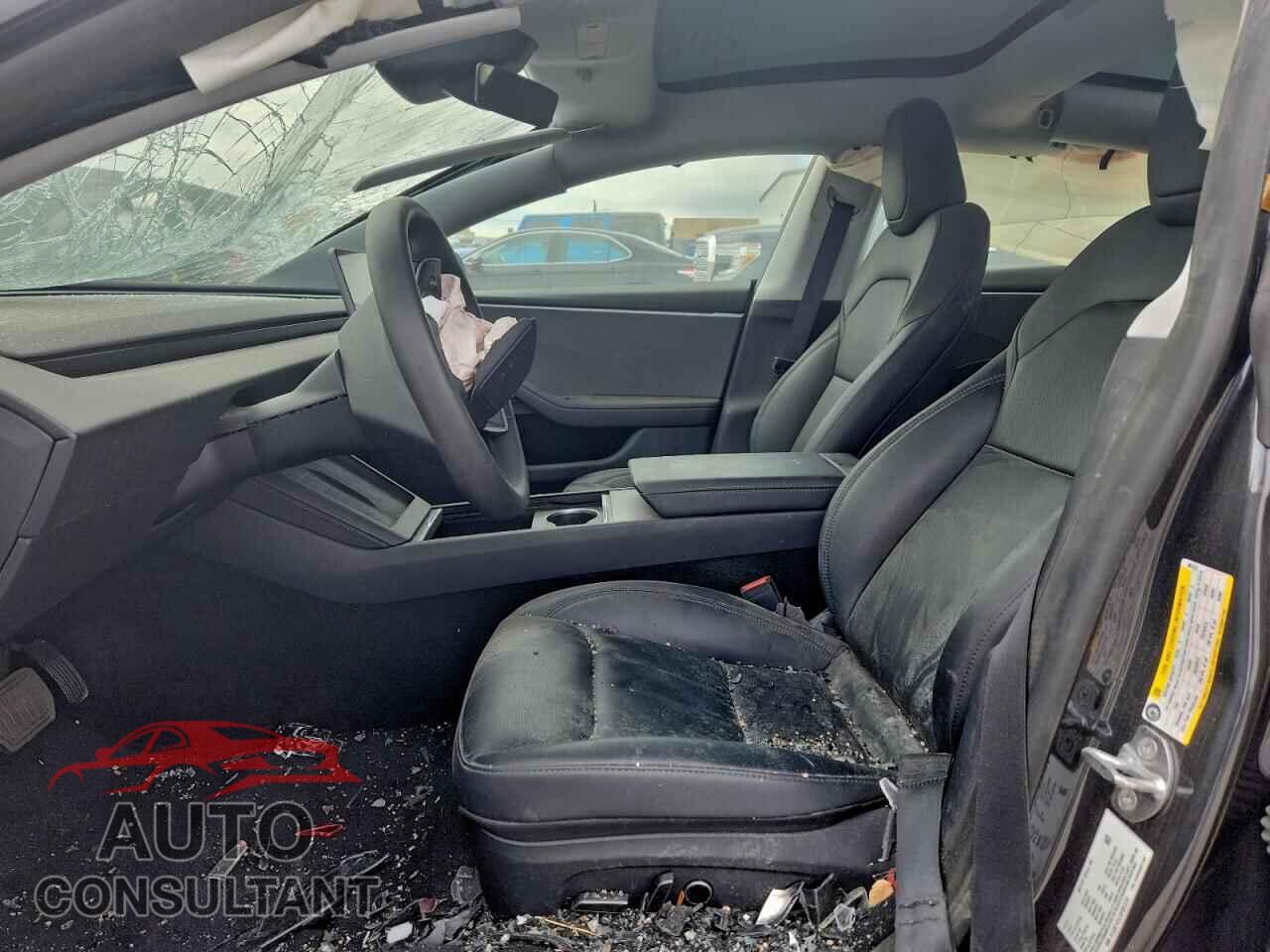 TESLA MODEL 3 2025 - 5YJ3E1EA7SF007375