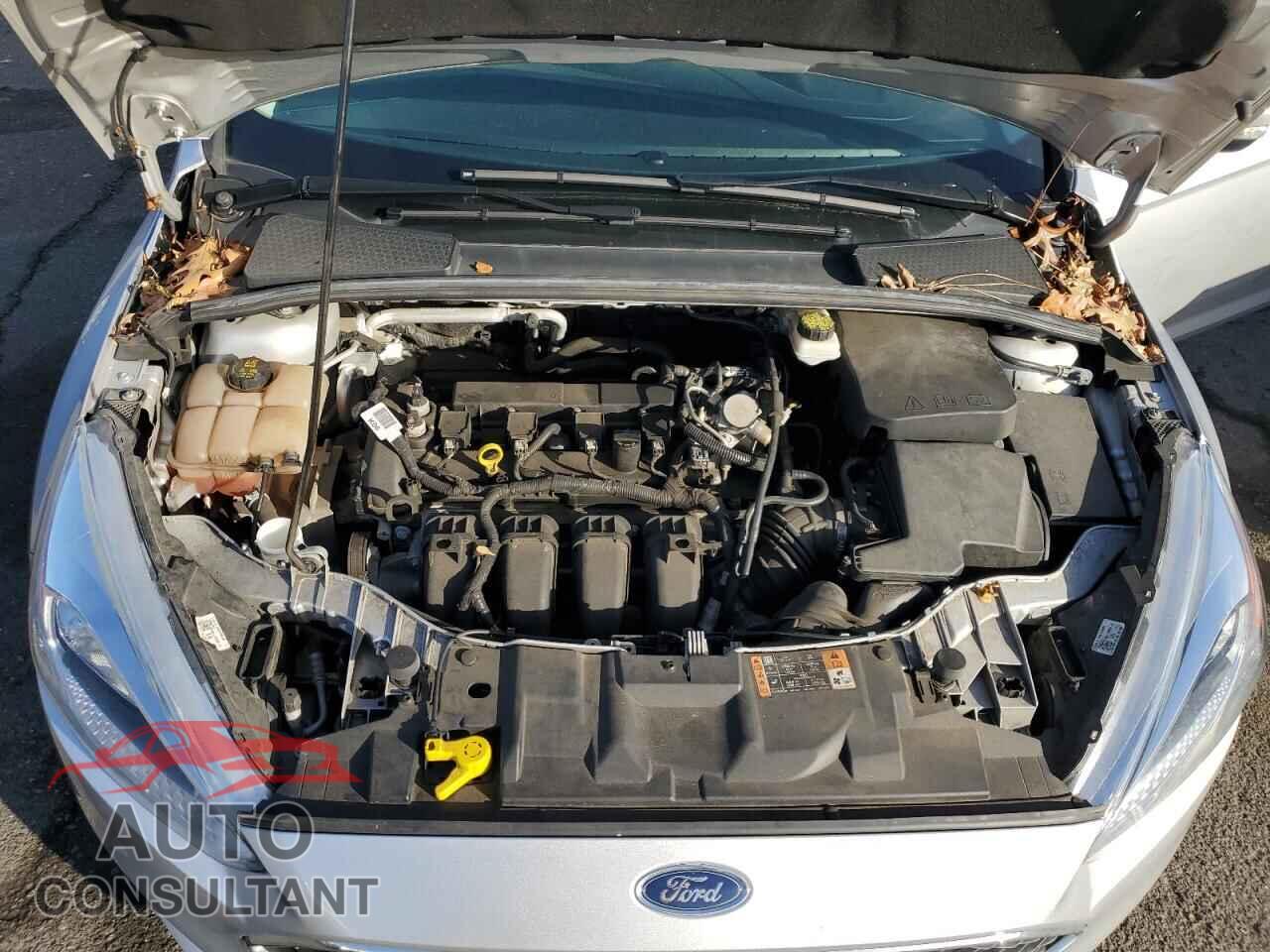 FORD FOCUS 2017 - 1FADP3K28HL217888