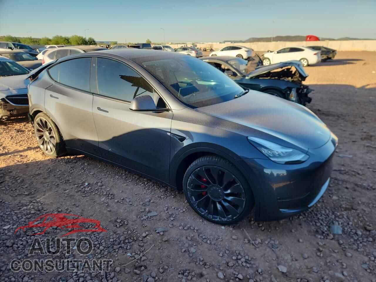 TESLA MODEL Y 2020 - 5YJYGDEF2LF013888