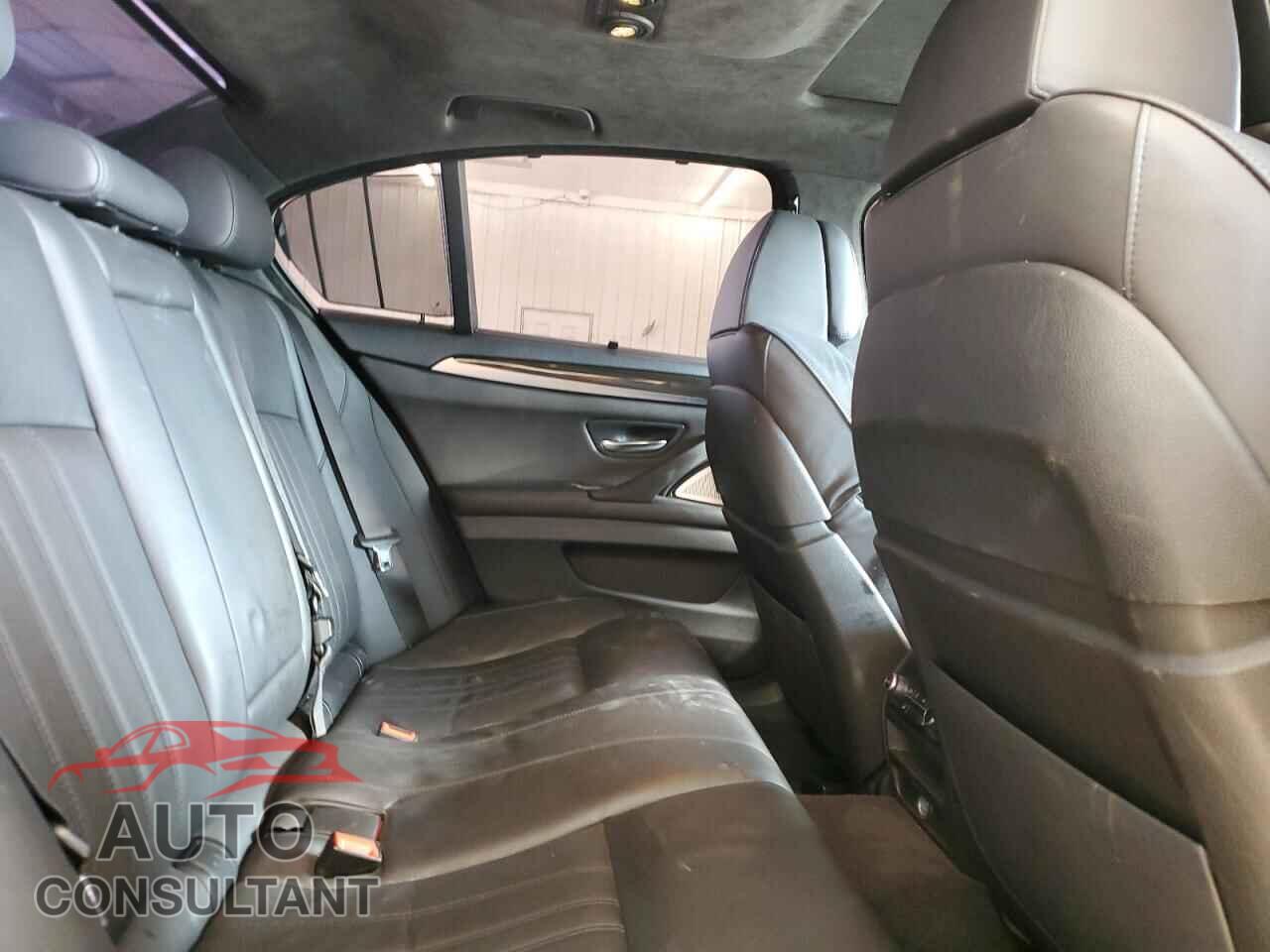 BMW M5 2014 - WBSFV9C57ED593100