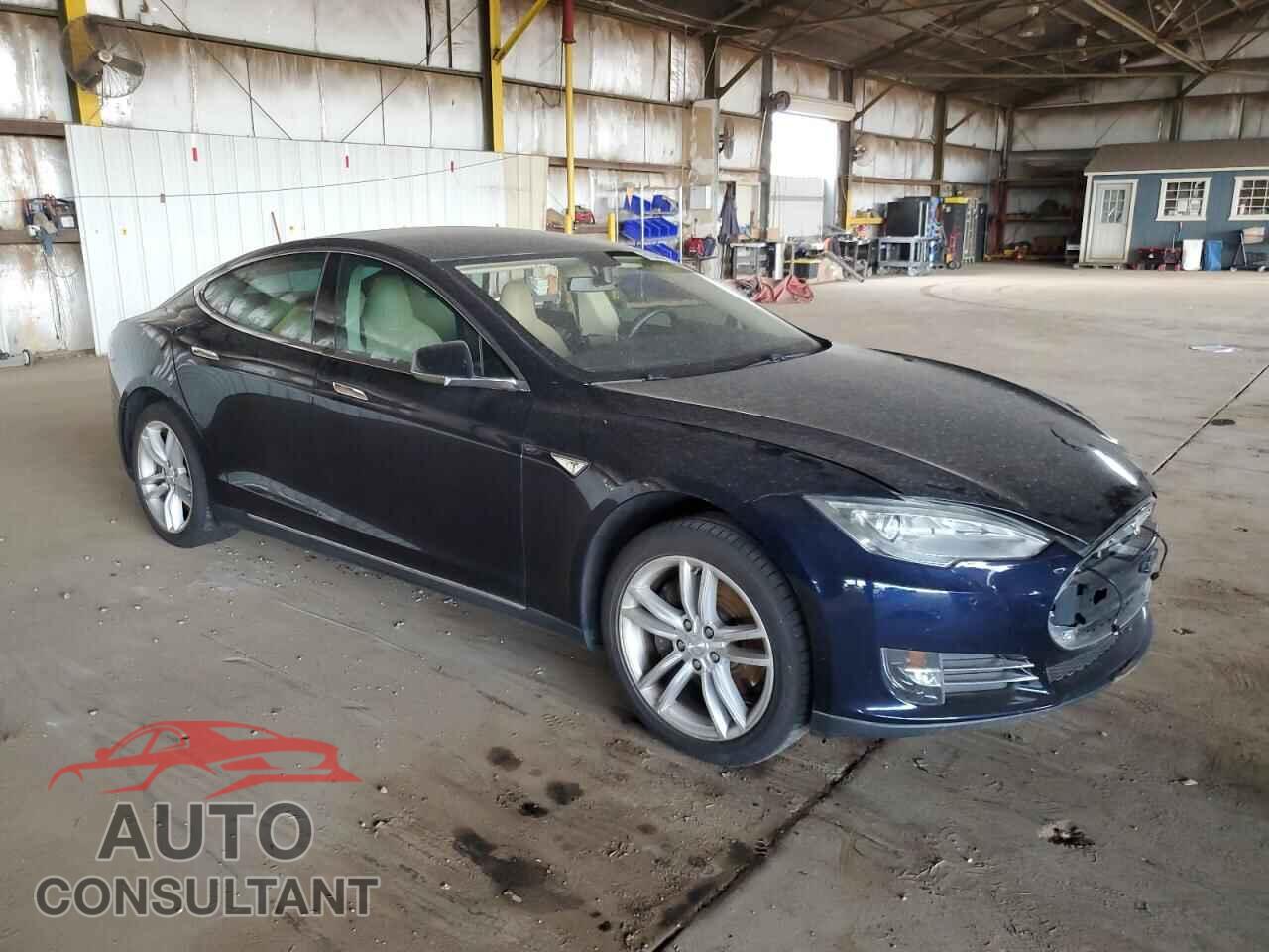 TESLA MODEL S 2014 - 5YJSA1H11EFP42473