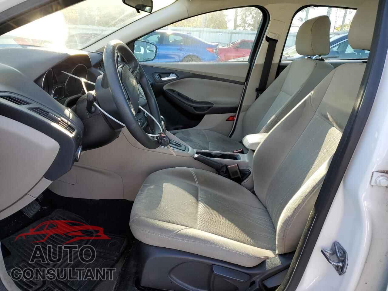 FORD FOCUS 2016 - 1FADP3F25GL228498