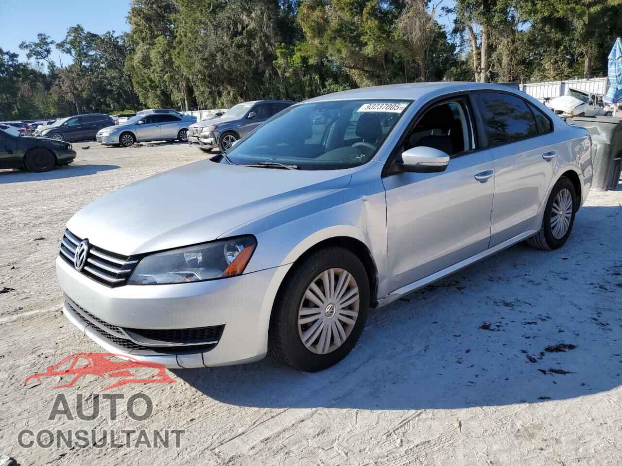 VOLKSWAGEN PASSAT 2014 - 1VWAP7A32EC004507