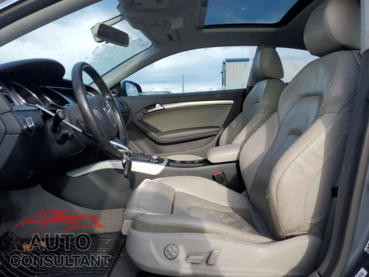 AUDI A5 2010 - WAULFAFR2AA044470