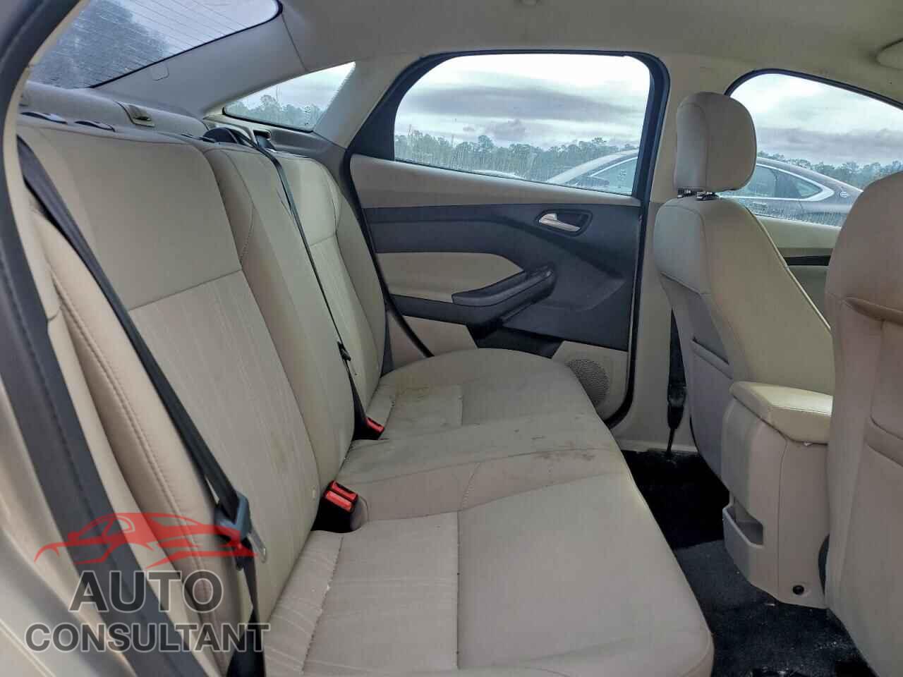 FORD FOCUS 2016 - 1FADP3F29GL342777