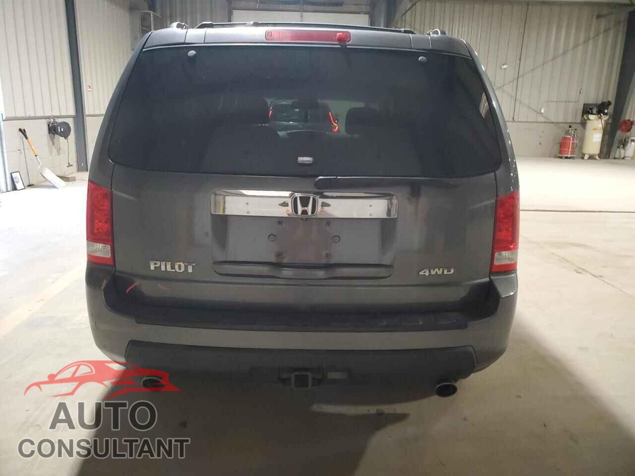HONDA PILOT 2011 - 5FNYF4H66BB004401