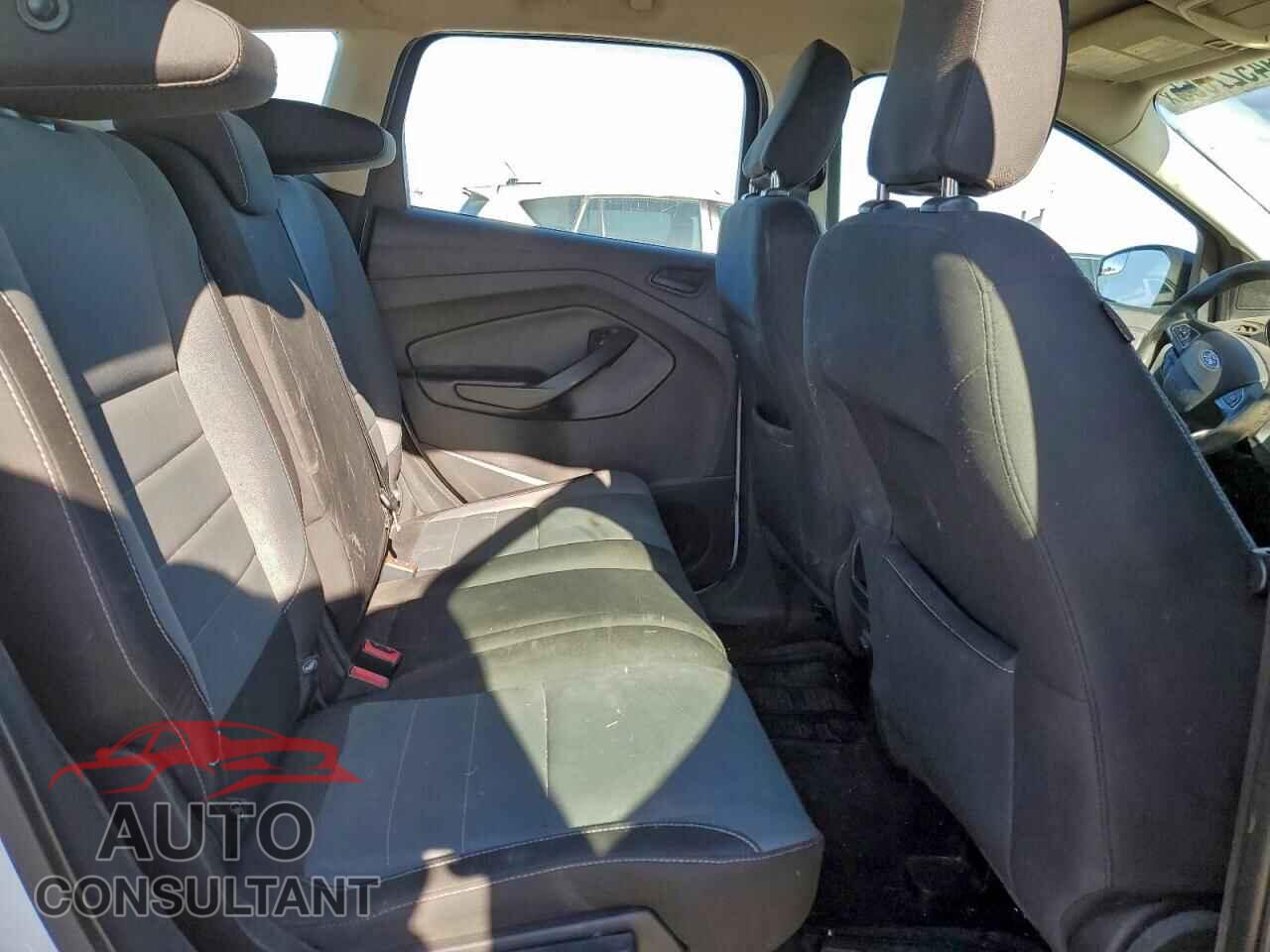 FORD ESCAPE 2018 - 1FMCU0F79JUB42696
