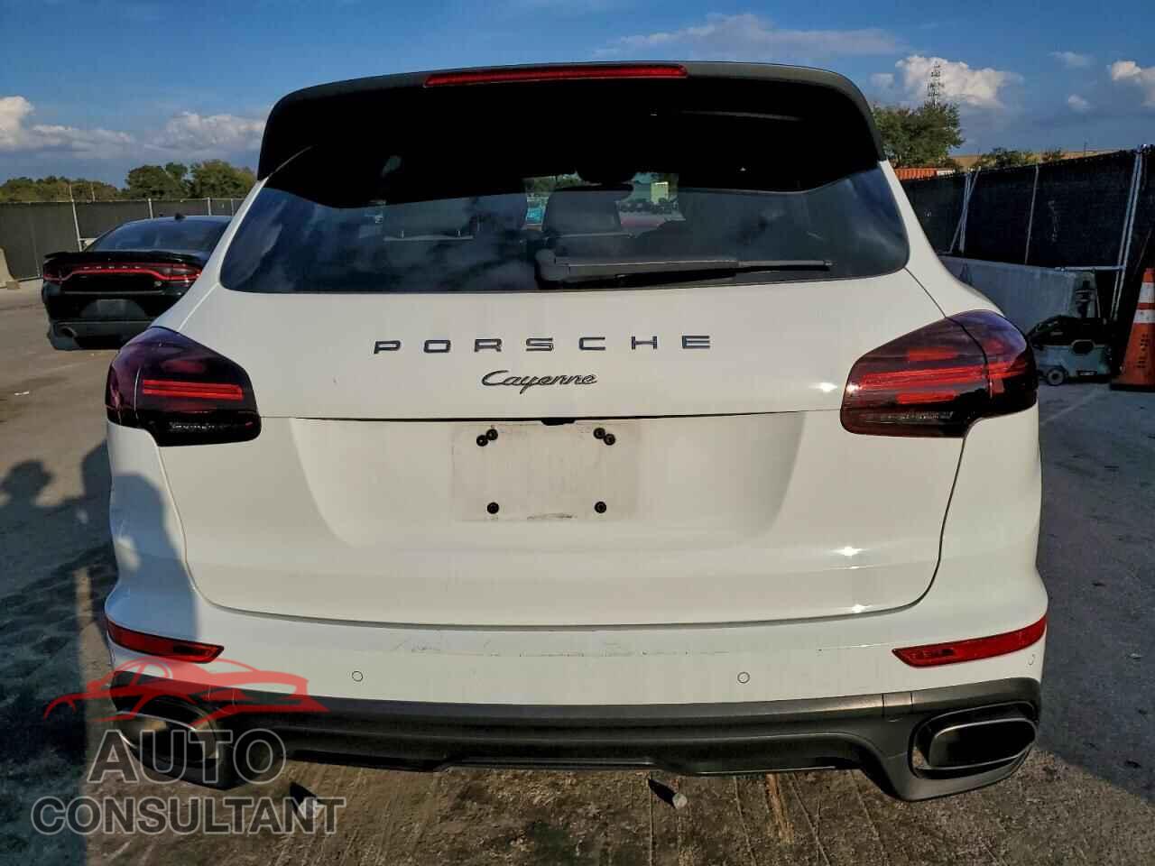 PORSCHE CAYENNE 2017 - WP1AA2A28HKA86119