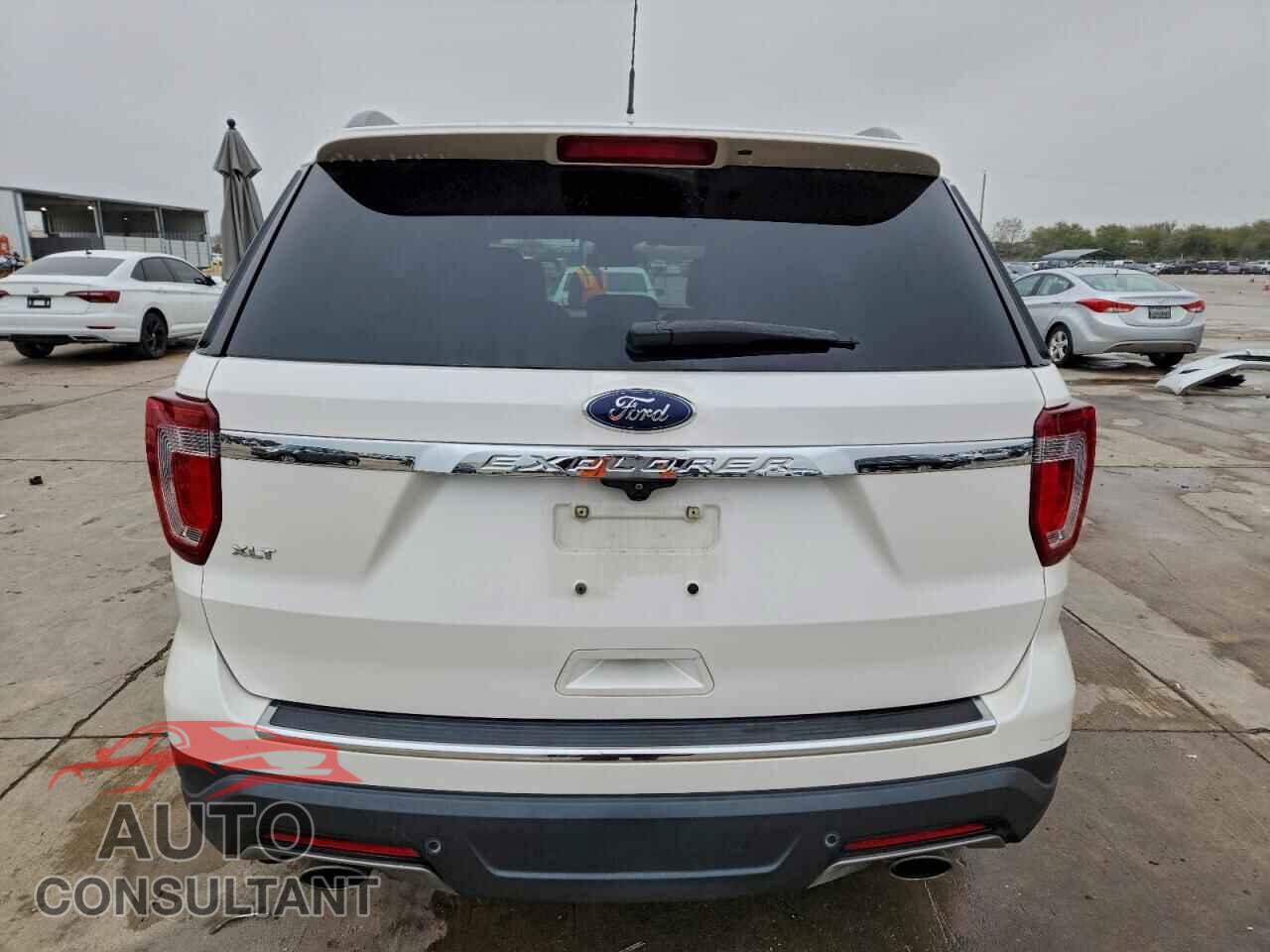 FORD EXPLORER 2018 - 1FM5K7D85JGC53859