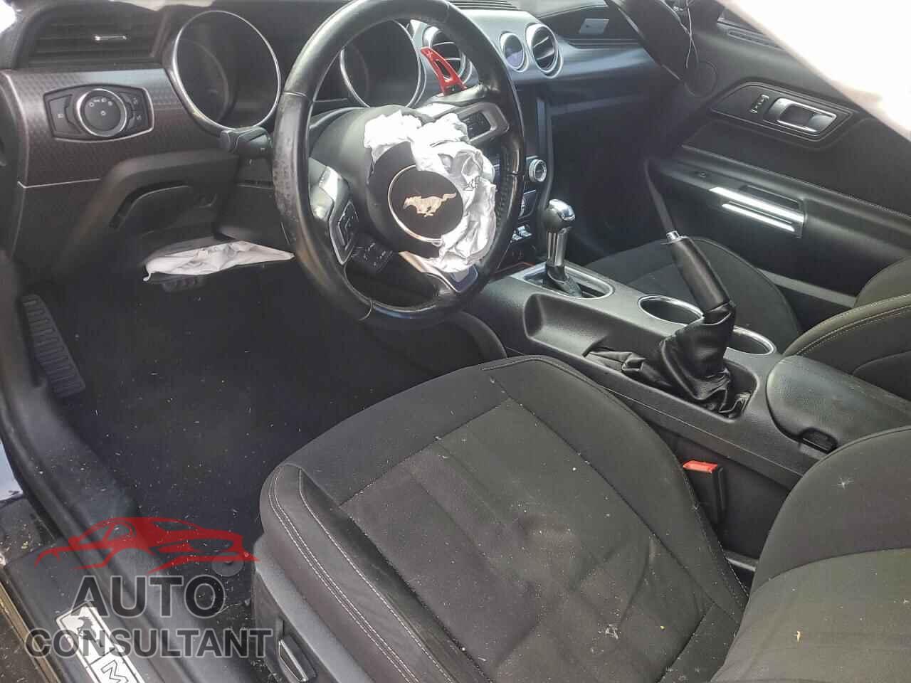 FORD MUSTANG 2019 - 1FA6P8CF4K5158065
