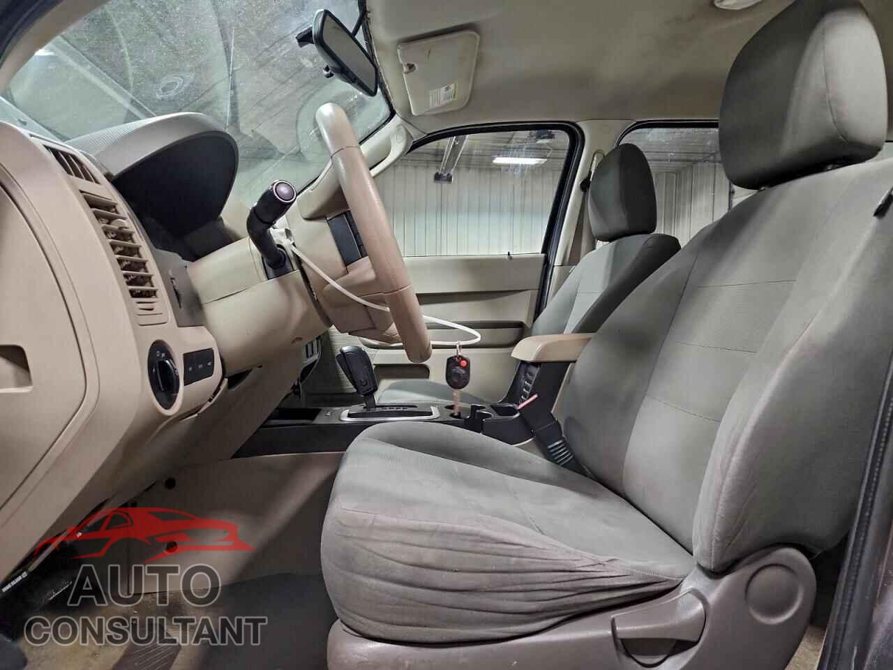 FORD ESCAPE 2011 - 1FMCU9C76BKB75323