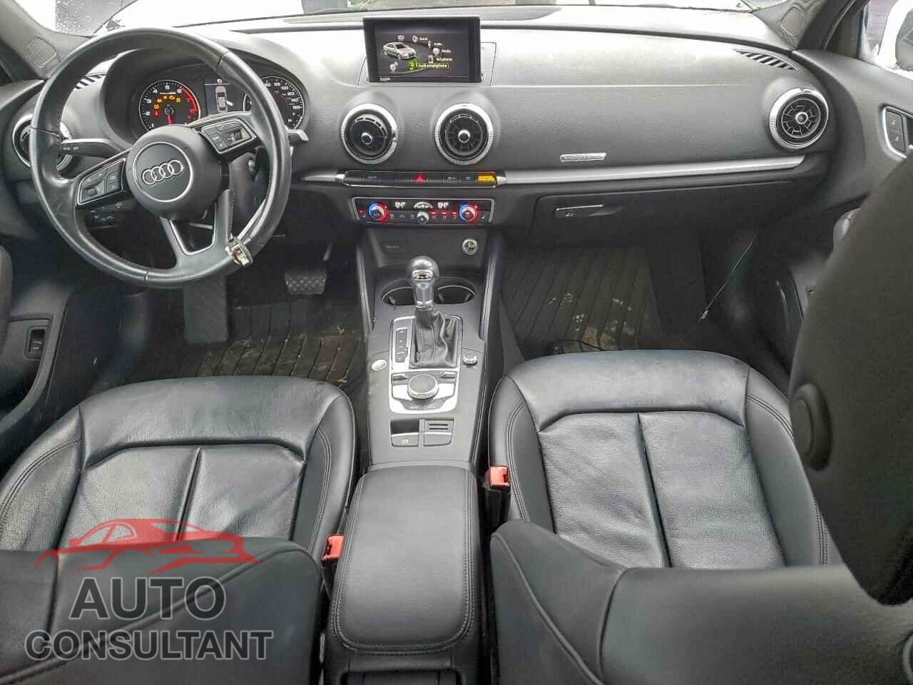 AUDI A3 2019 - WAUBEGFF5KA076435