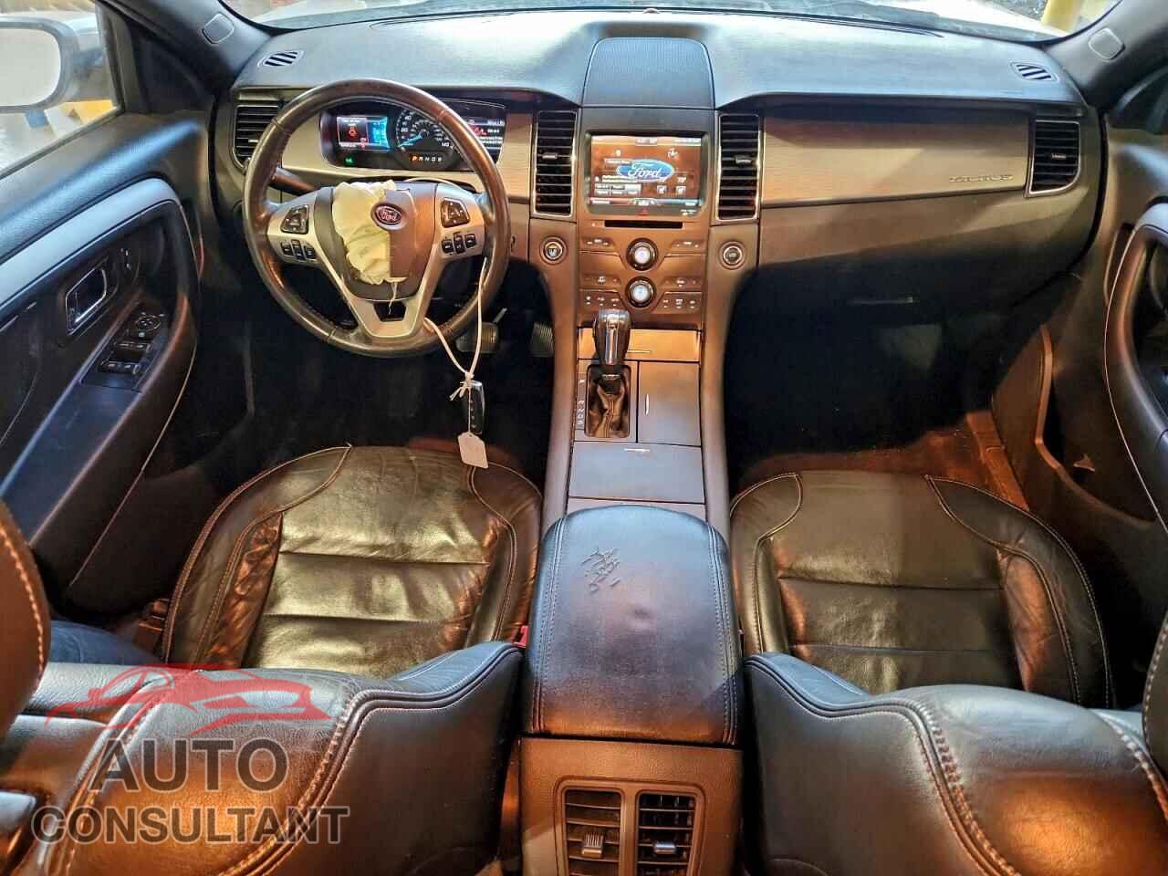 FORD TAURUS 2015 - 1FAHP2E82FG193802