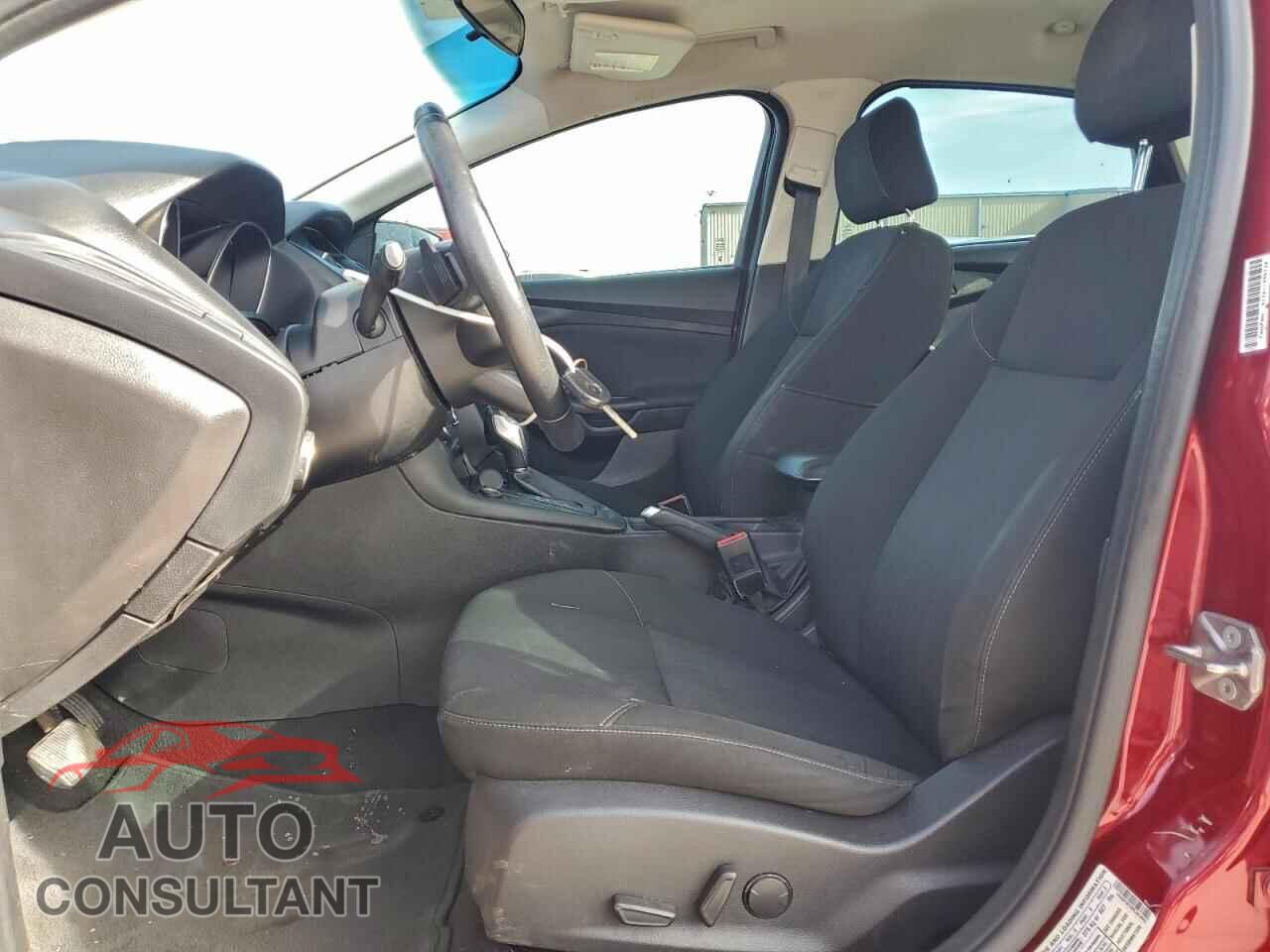 FORD FOCUS 2015 - 1FADP3F2XFL363992