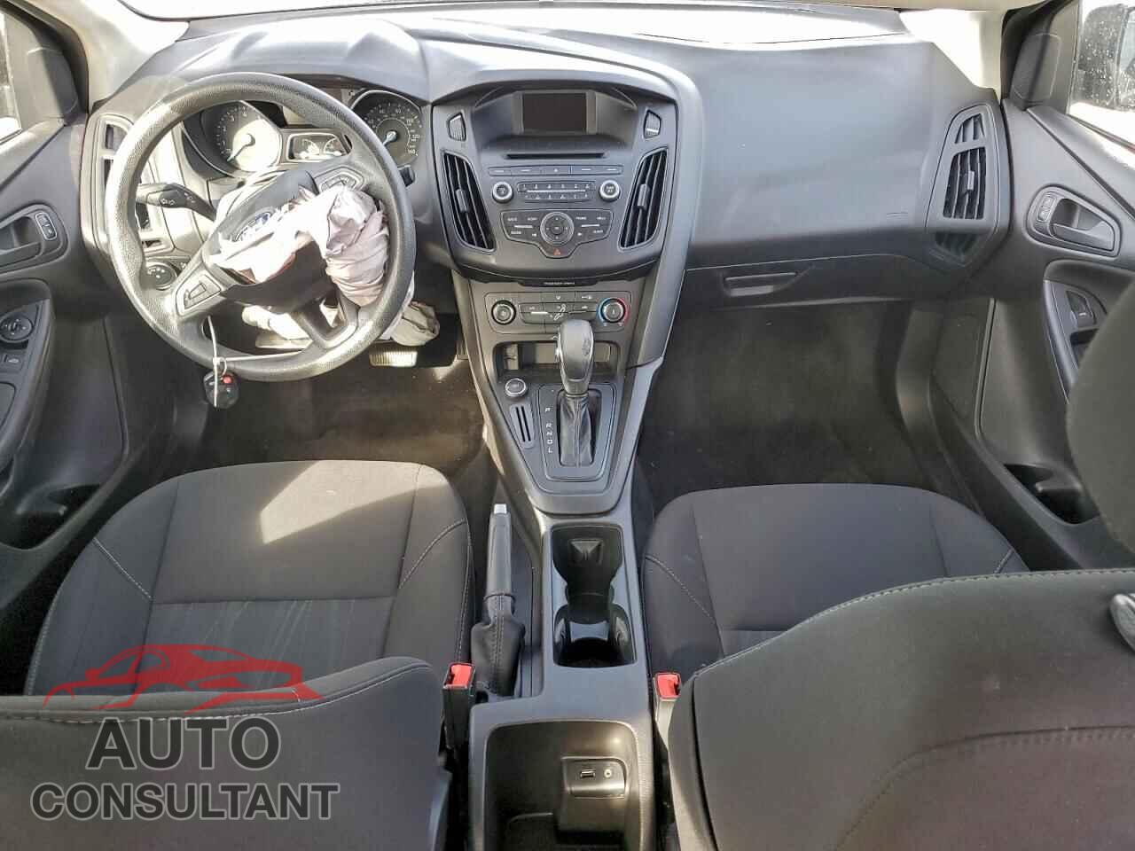 FORD FOCUS 2016 - 1FADP3E27GL389159