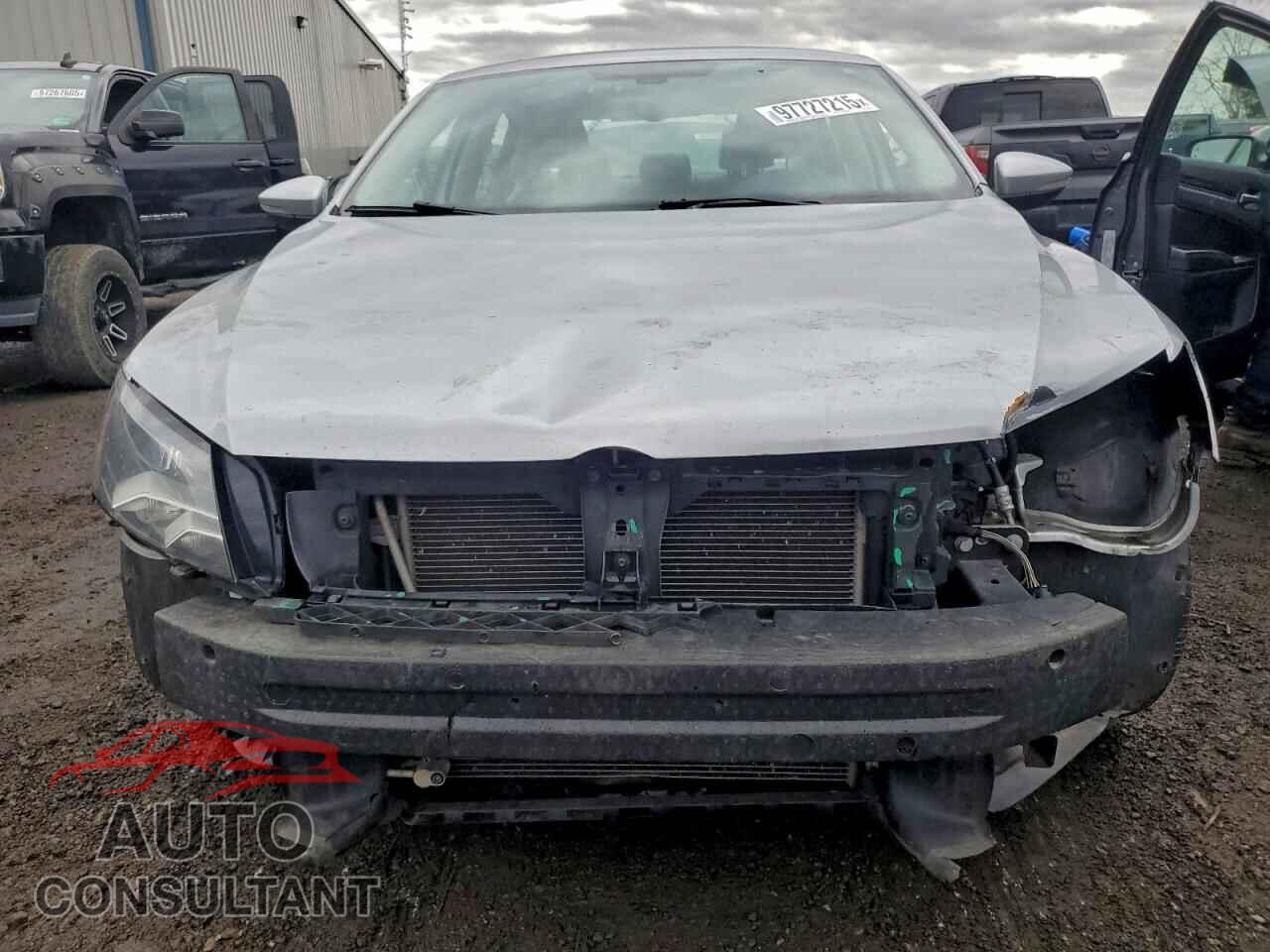 VOLKSWAGEN PASSAT 2012 - 1VWBP7A32CC015346