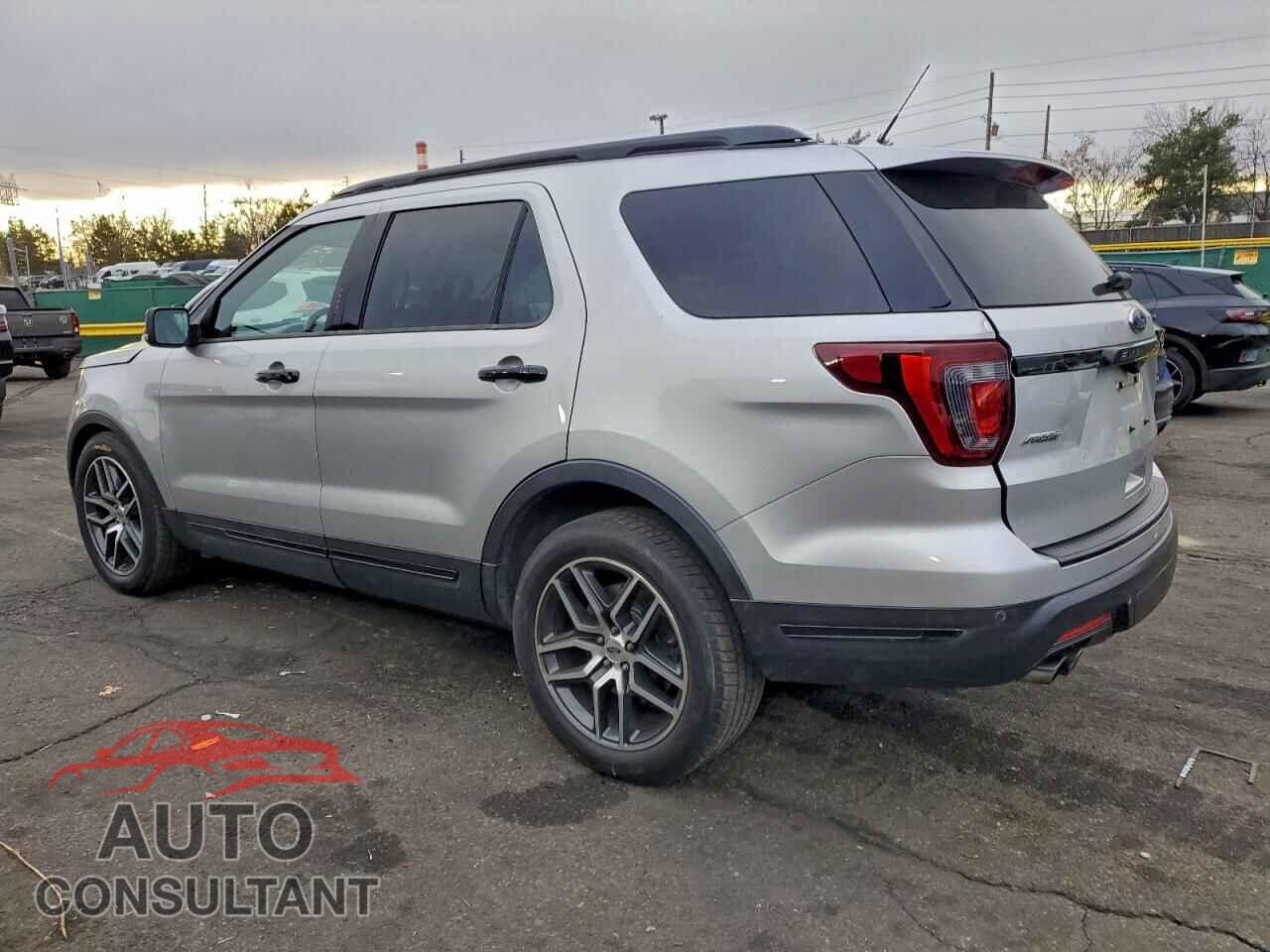 FORD EXPLORER 2018 - 1FM5K8GT2JGB31031