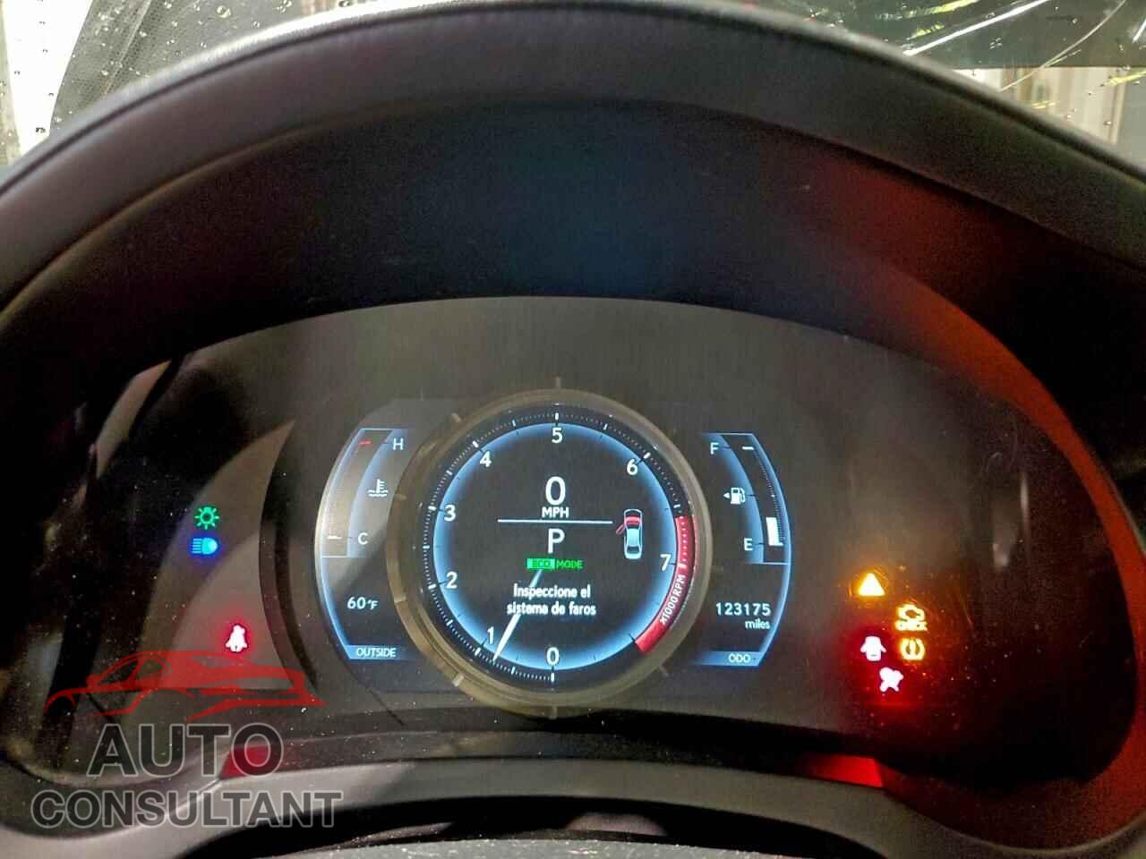 LEXUS IS 2014 - JTHCF1D26E5006455