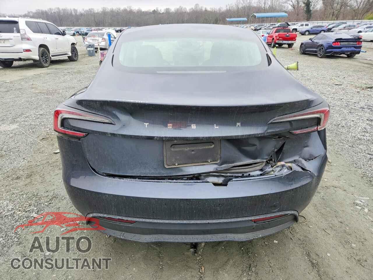 TESLA MODEL 3 2024 - 5YJ3E1EA8RF726824
