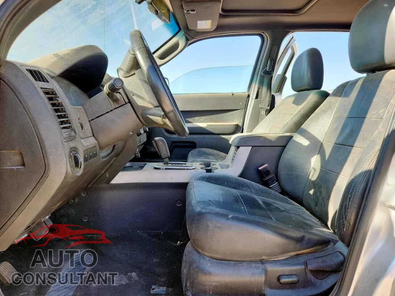 FORD ESCAPE 2010 - 1FMCU0DG8AKB10045
