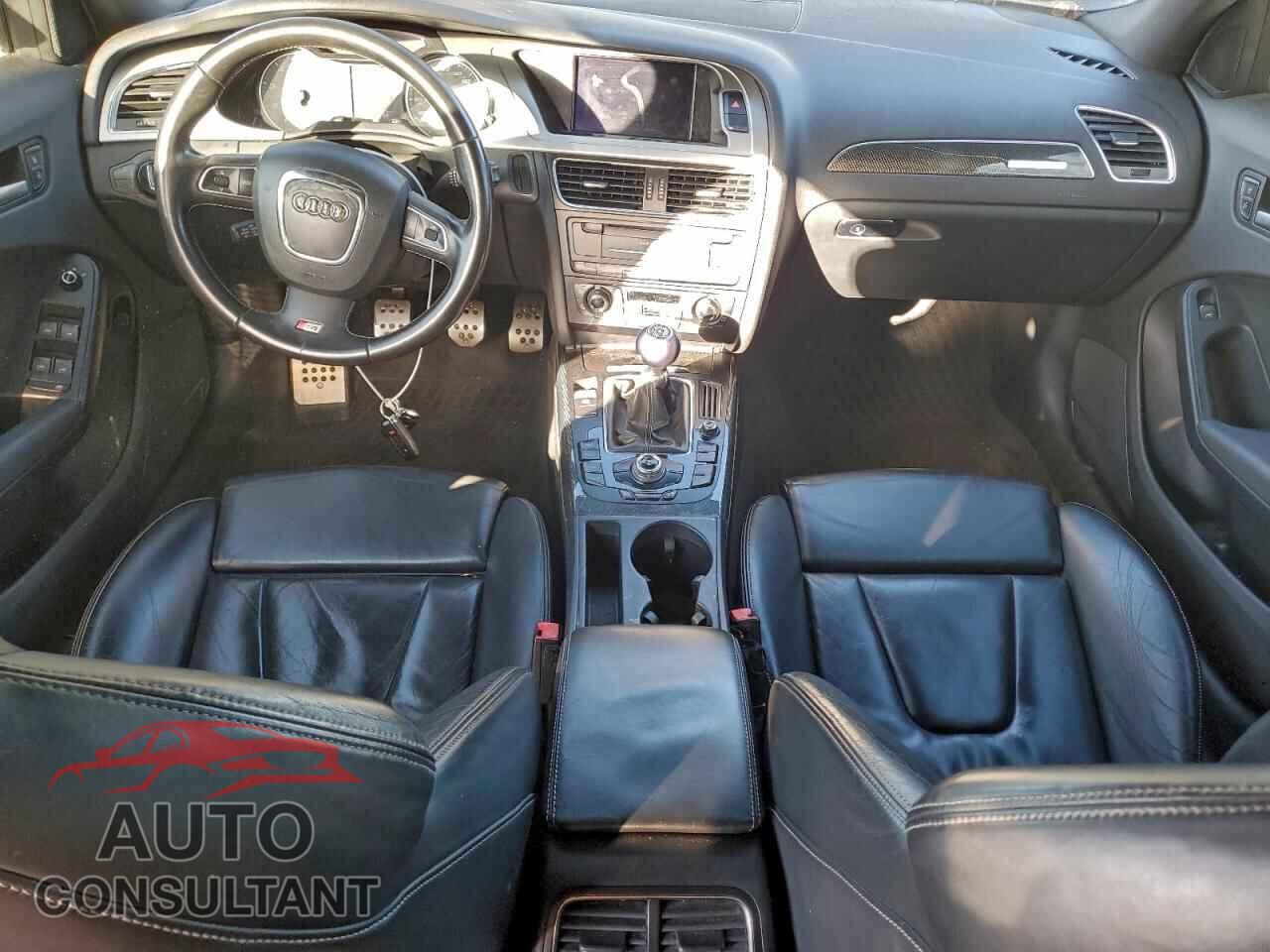 AUDI S4/RS4 2011 - WAUDGAFL7BA110624