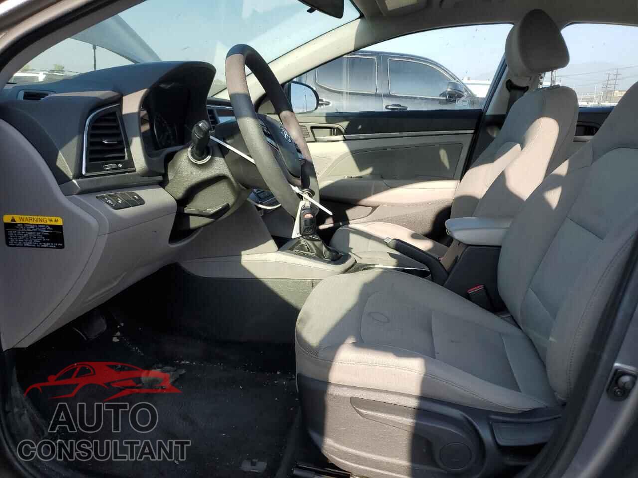 HYUNDAI ELANTRA 2018 - 5NPD84LF7JH257663