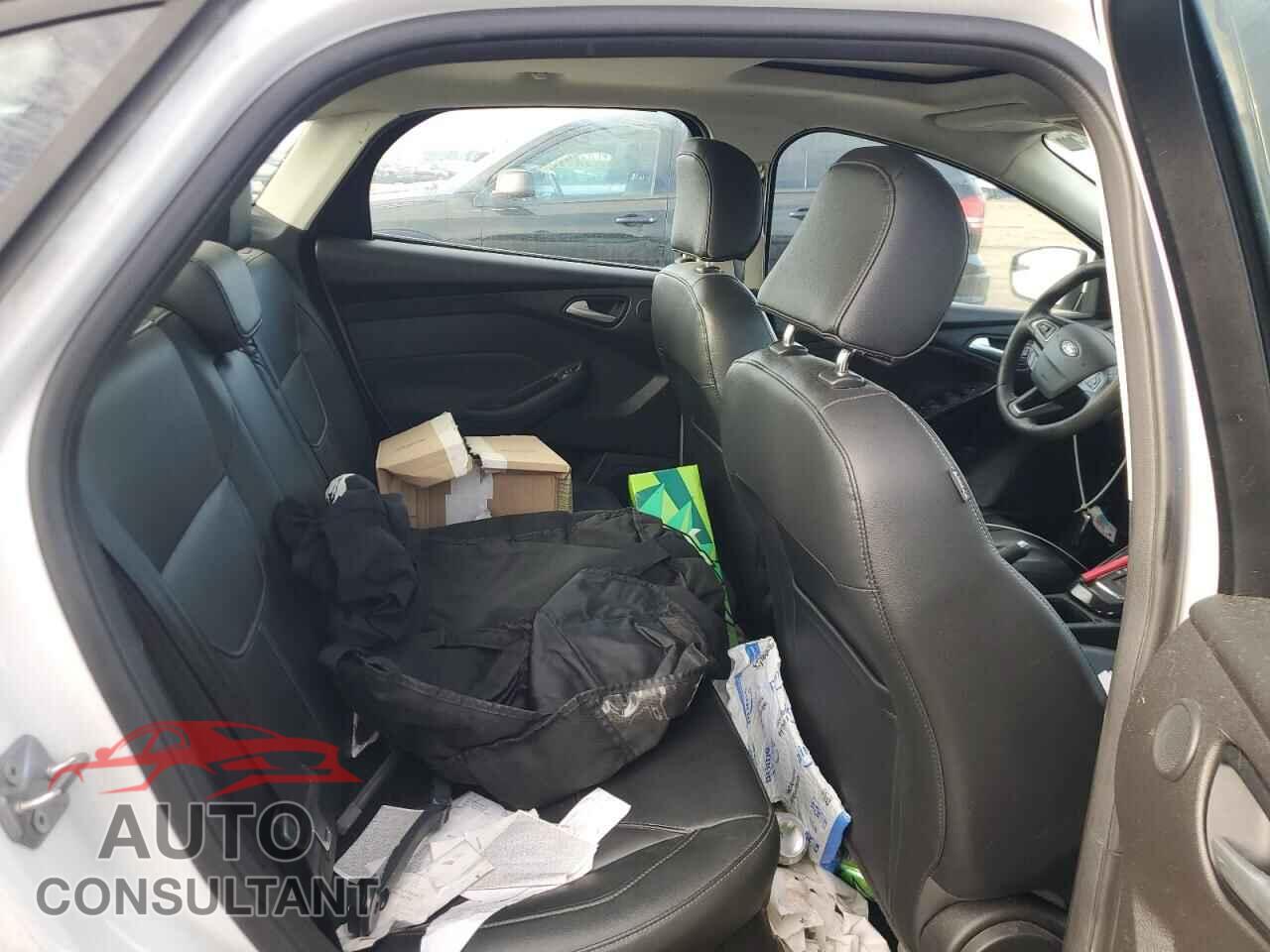 FORD FOCUS 2017 - 1FADP3J20HL313421