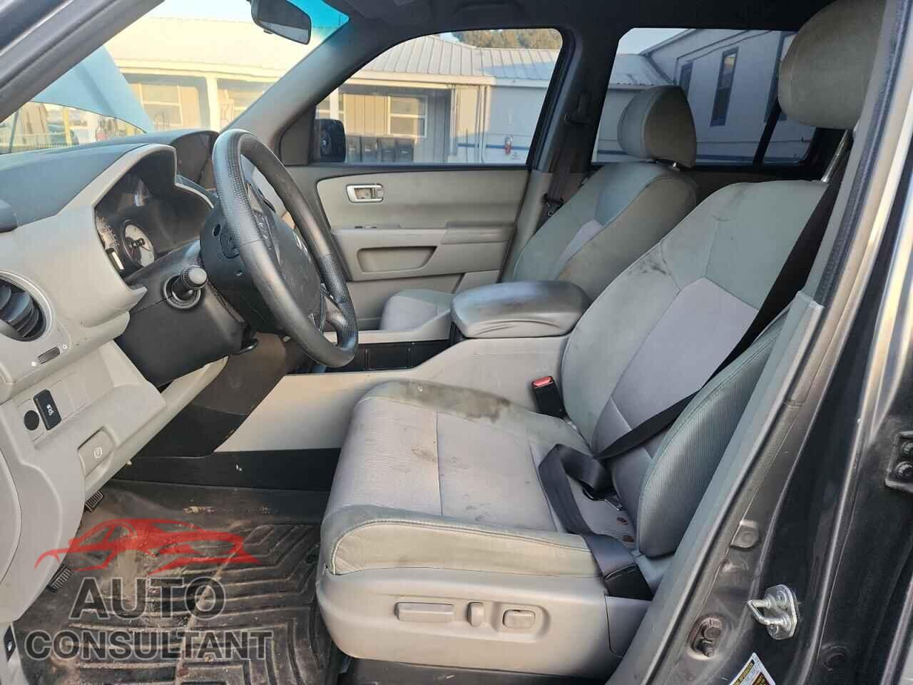 HONDA PILOT 2013 - 5FNYF4H49DB004216