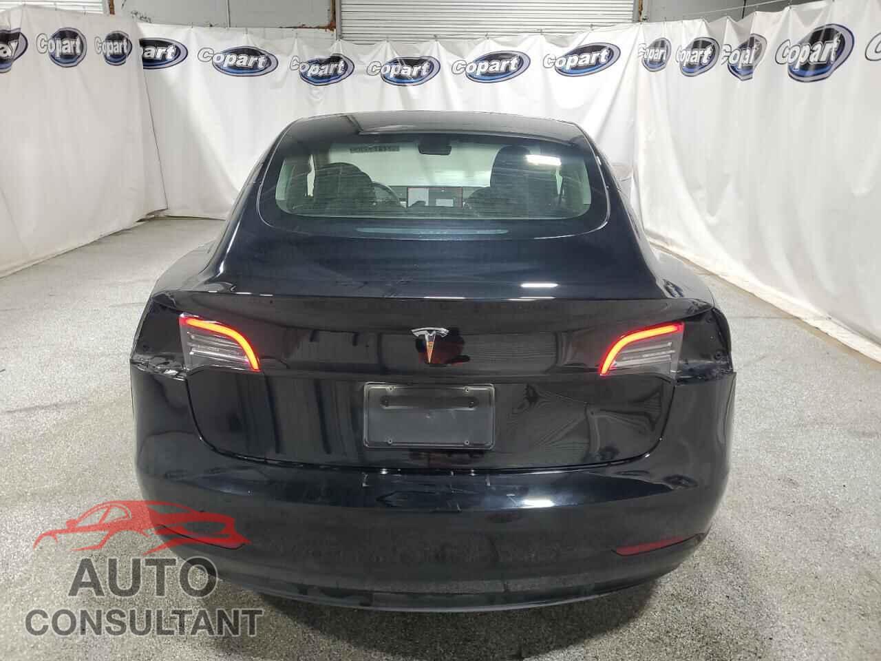 TESLA MODEL 3 2023 - 5YJ3E1EA5PF450776