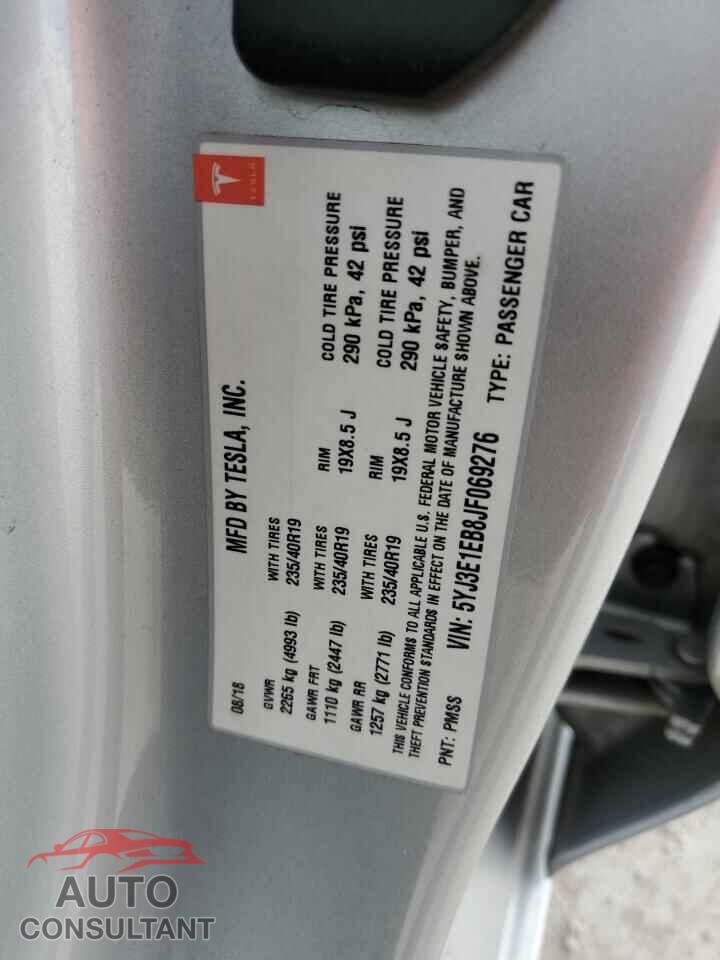 TESLA MODEL 3 2018 - 5YJ3E1EB8JF069276