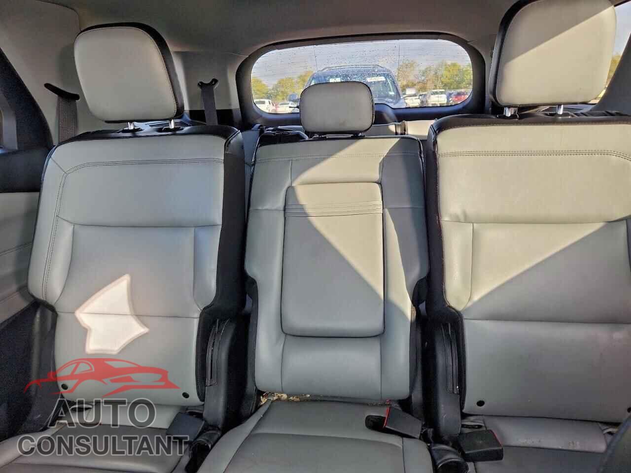 FORD EXPLORER 2021 - 1FMSK7DH4MGB61200