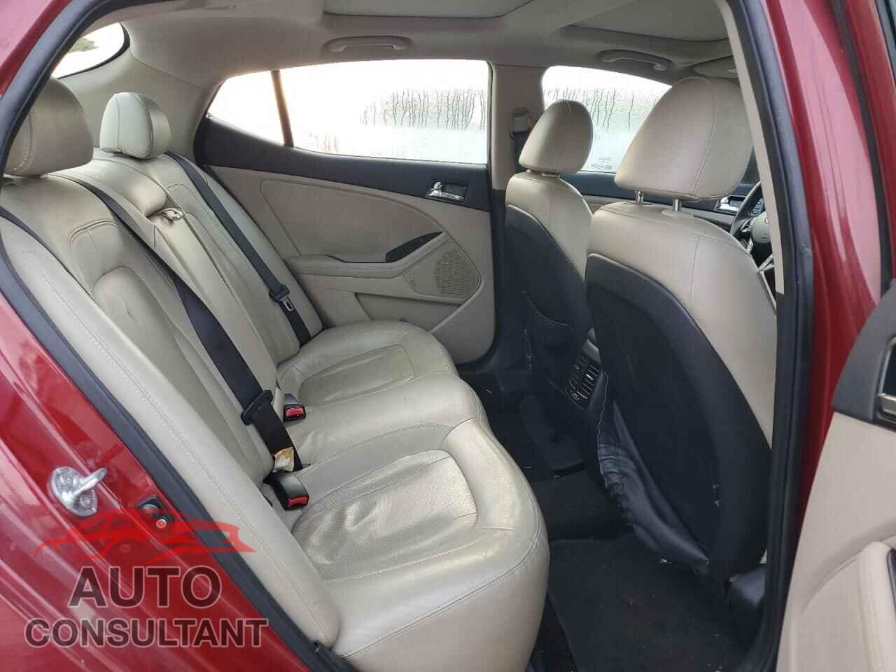 KIA OPTIMA 2011 - KNAGN4A77B5100702