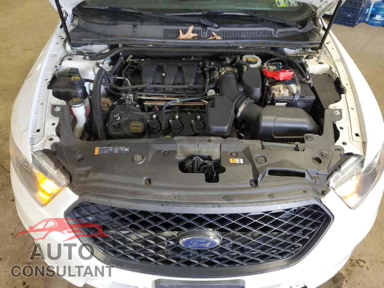 FORD TAURUS 2017 - 1FAHP2L84HG145580