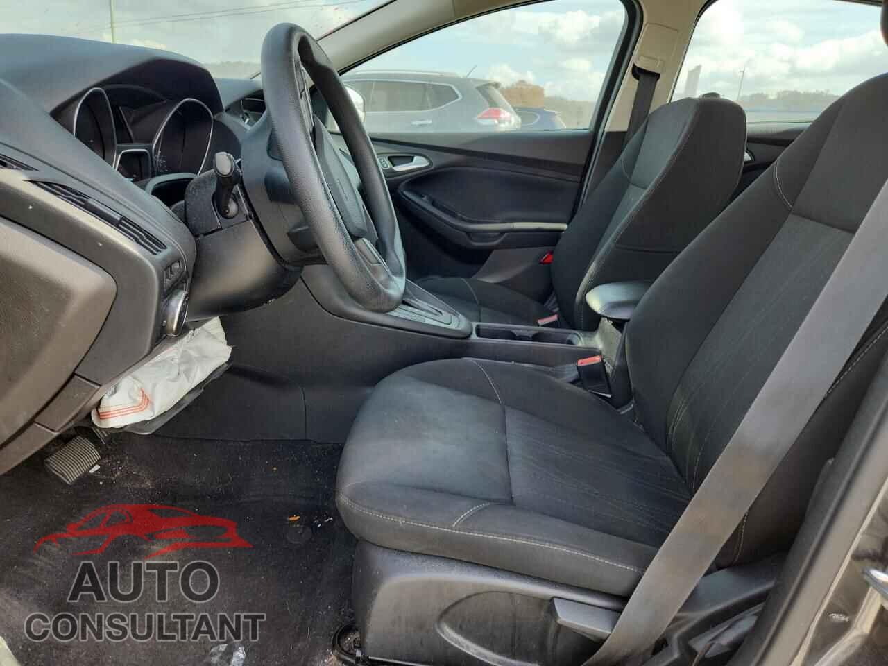 FORD FOCUS 2017 - 1FADP3K25HL278440