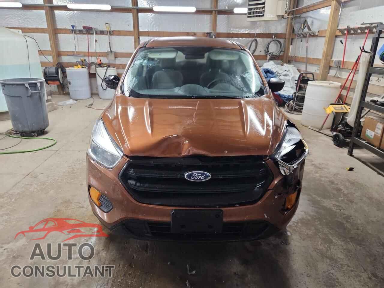 FORD ESCAPE 2017 - 1FMCU0F72HUB50357