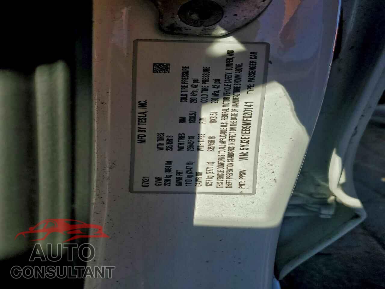 TESLA MODEL 3 2021 - 5YJ3E1EB9MF020141