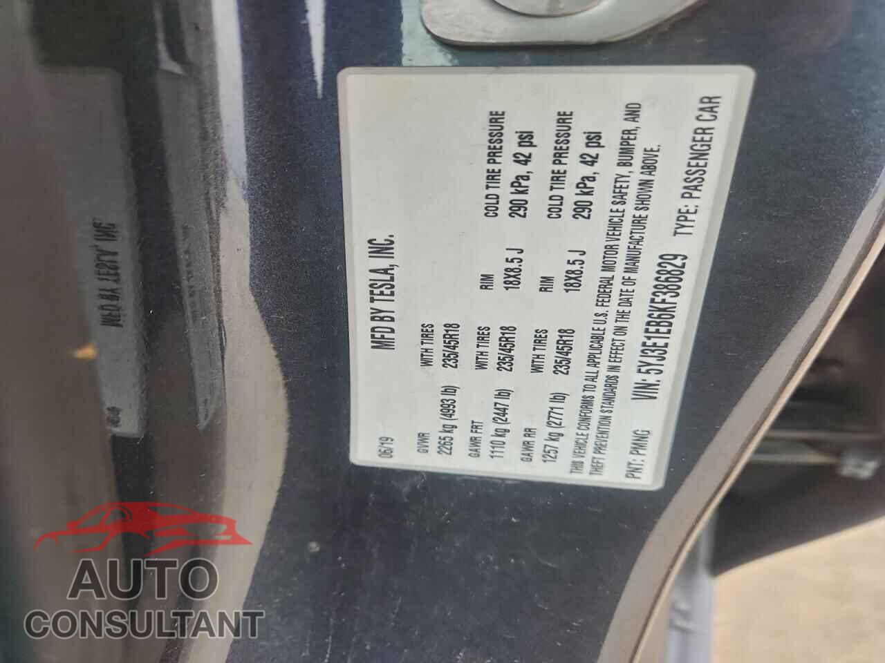 TESLA MODEL 3 2019 - 5YJ3E1EB6KF386829