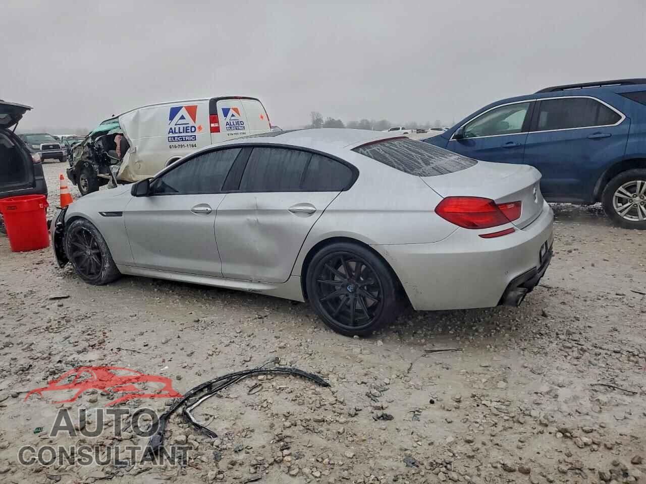 BMW 6 SERIES 2015 - WBA6A0C52FD318585