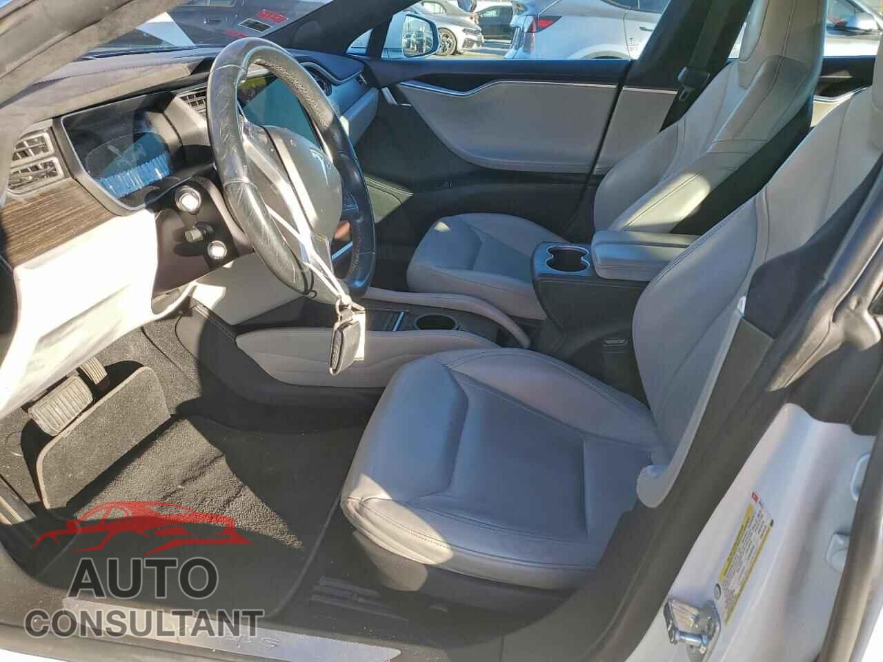 TESLA MODEL S 2015 - 5YJSA1S22FF090501