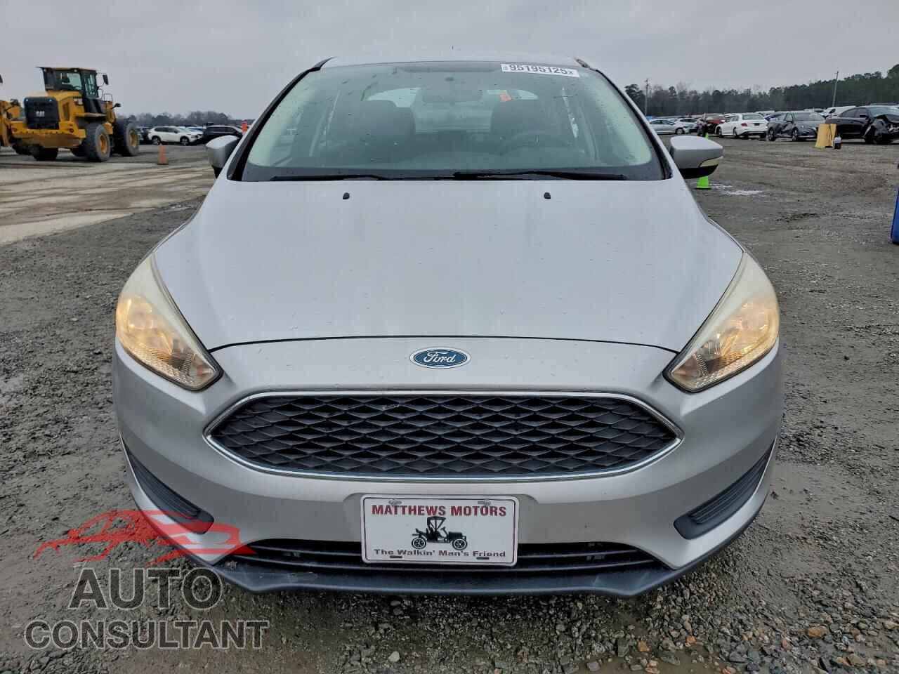FORD FOCUS 2017 - 1FADP3F28HL329732