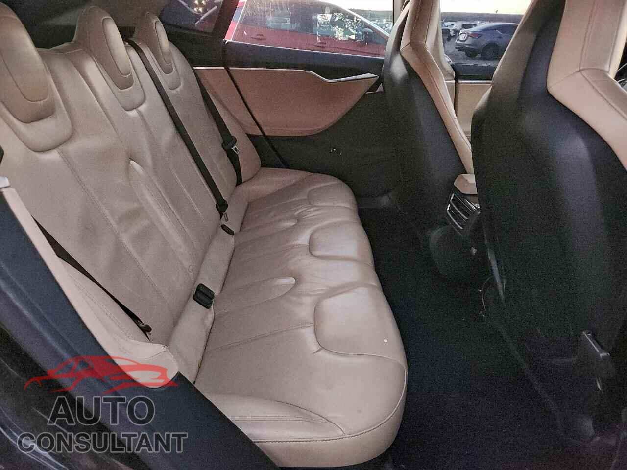 TESLA MODEL S 2013 - 5YJSA1AG5DFP13278