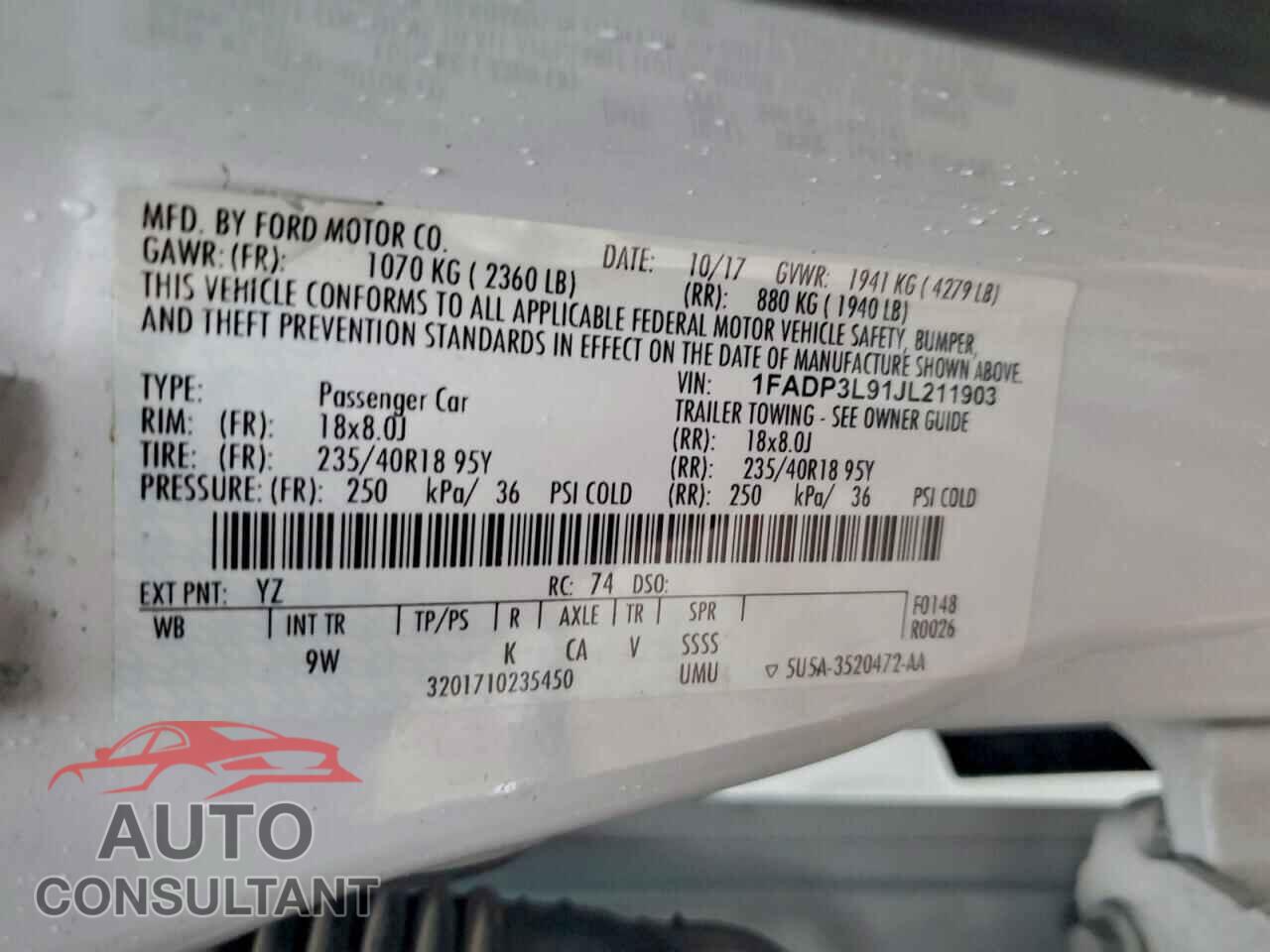 FORD FOCUS 2018 - 1FADP3L91JL211903