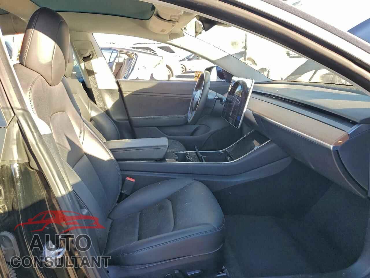 TESLA MODEL 3 2018 - 5YJ3E1EB3JF183668