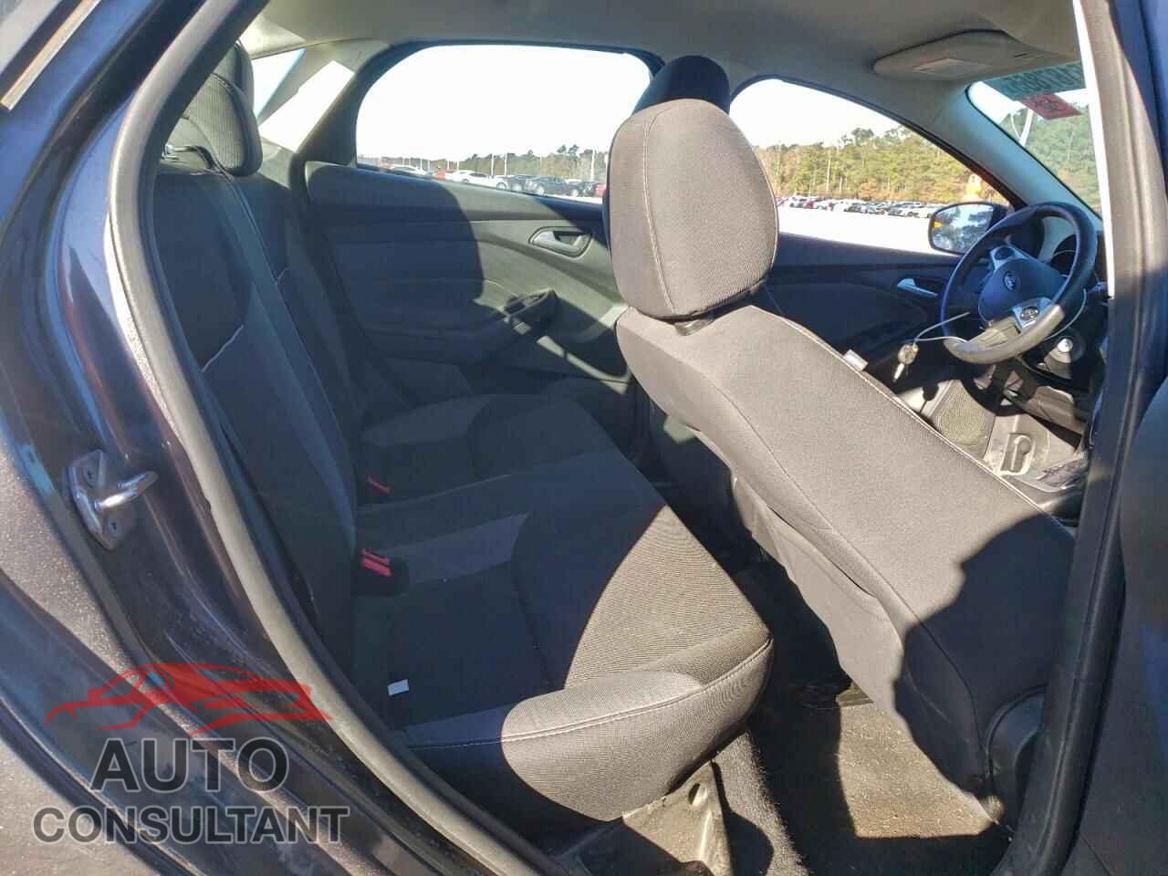 FORD FOCUS 2014 - 1FADP3F2XEL378586