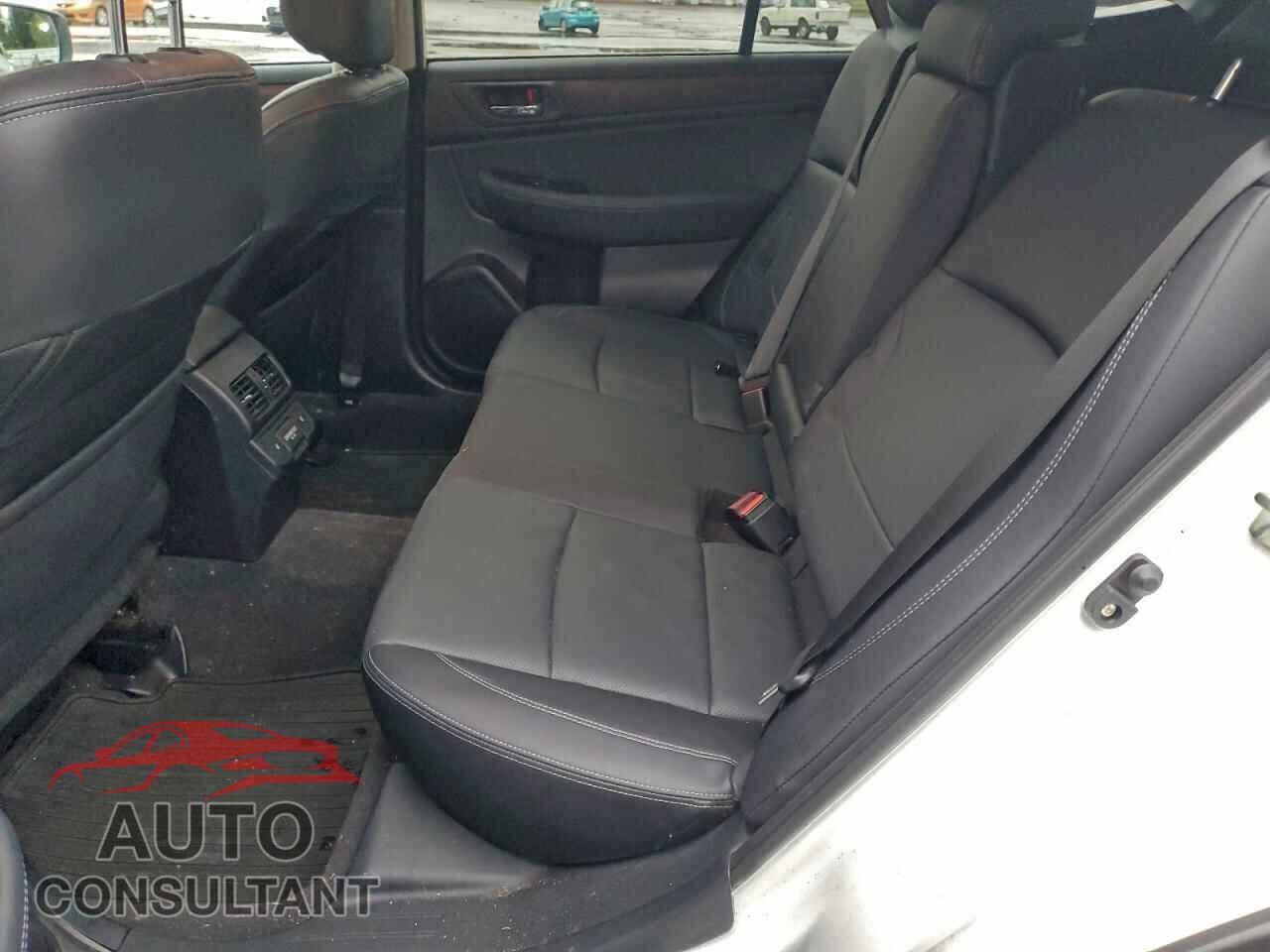 SUBARU OUTBACK 2018 - 4S4BSANC8J3210711