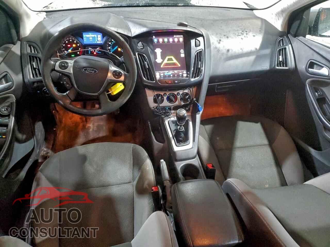 FORD FOCUS 2014 - 1FADP3F21EL101700