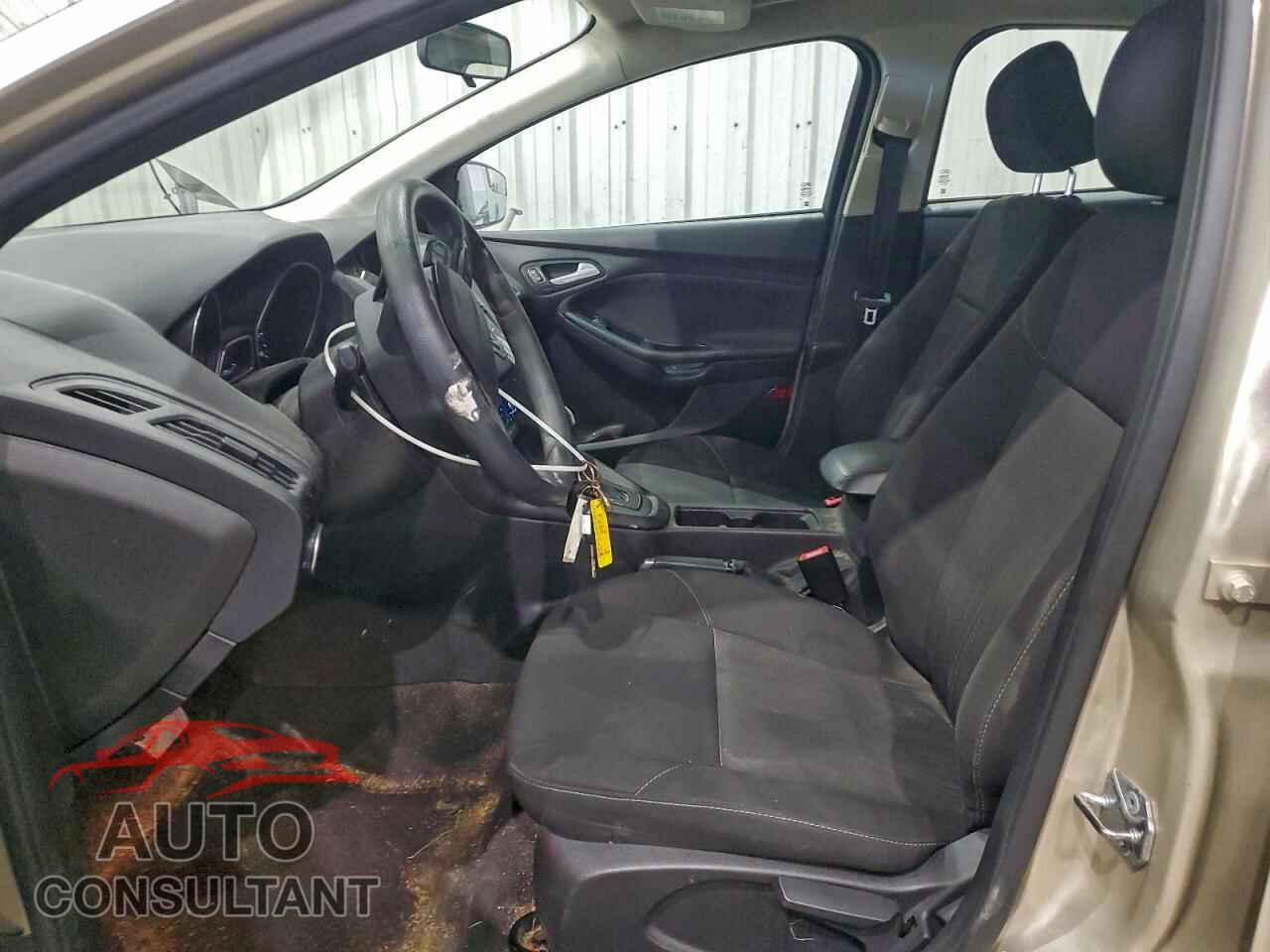 FORD FOCUS 2017 - 1FADP3F20HL304713